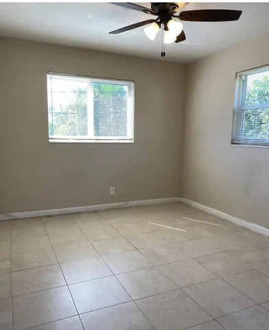 $1,950 | 124 Yacht Club Drive, Unit 8, North Palm Beach, FL 33408