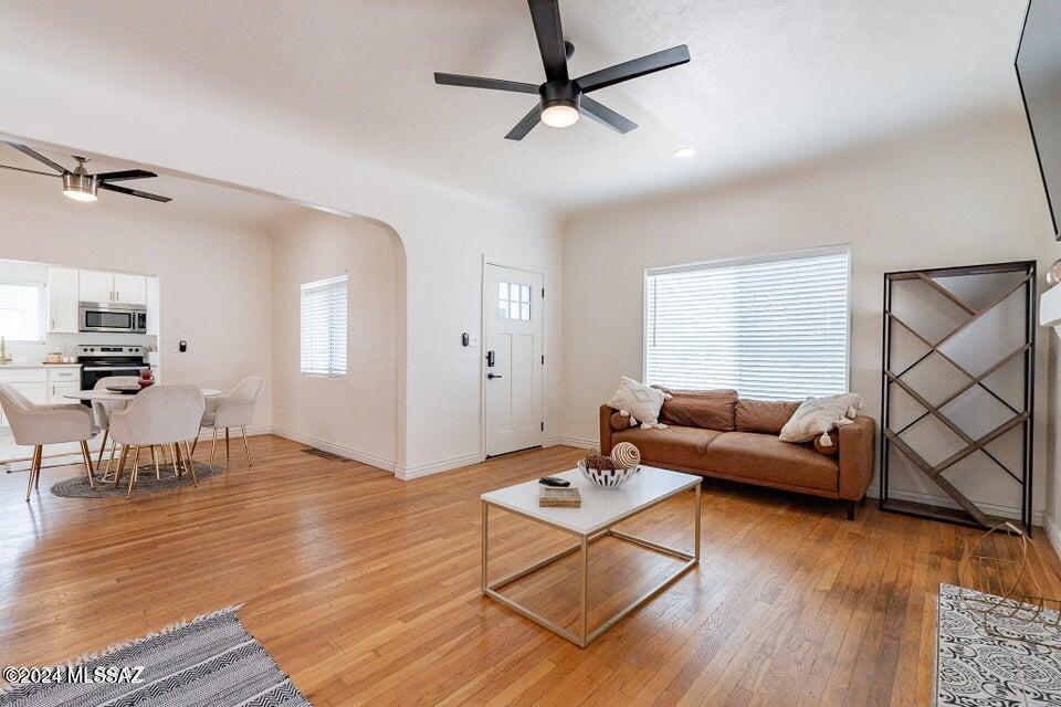 2109 East Grant Road Tucson, AZ 85719 - Photo 4 of 33 Gallery Image 4