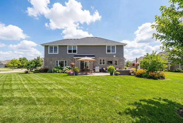 $689,900 | 24234 Sunset Lakes Drive, Manhattan, IL 60442