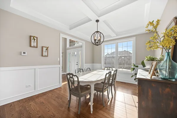 $689,900 | 24234 Sunset Lakes Drive, Manhattan, IL 60442