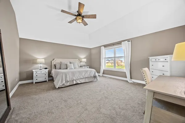 $689,900 | 24234 Sunset Lakes Drive, Manhattan, IL 60442