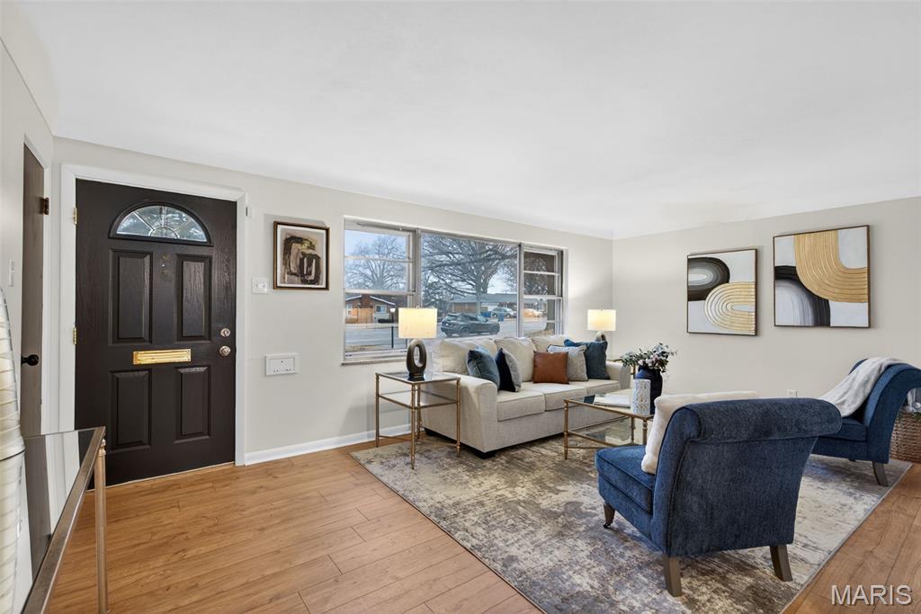 843 Reavis Barracks Road St. Louis, MO 63125 - Photo 3 of 26 Gallery Image 3