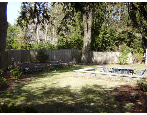 26 Amherst Road Wellesley, MA 02482 - Photo 4 of 9