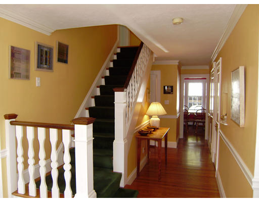 26 Amherst Road Wellesley, MA 02482 - Photo 5 of 9