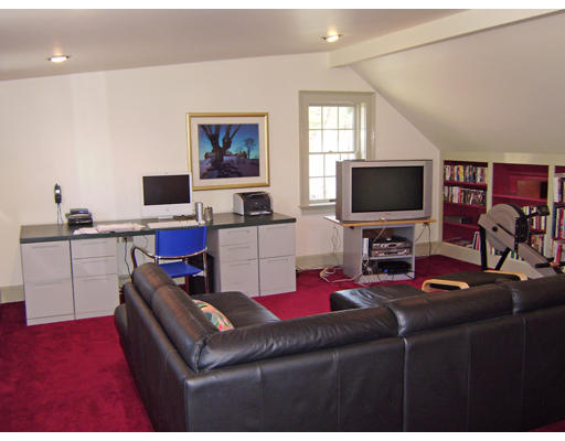 26 Amherst Road Wellesley, MA 02482 - Photo 9 of 9