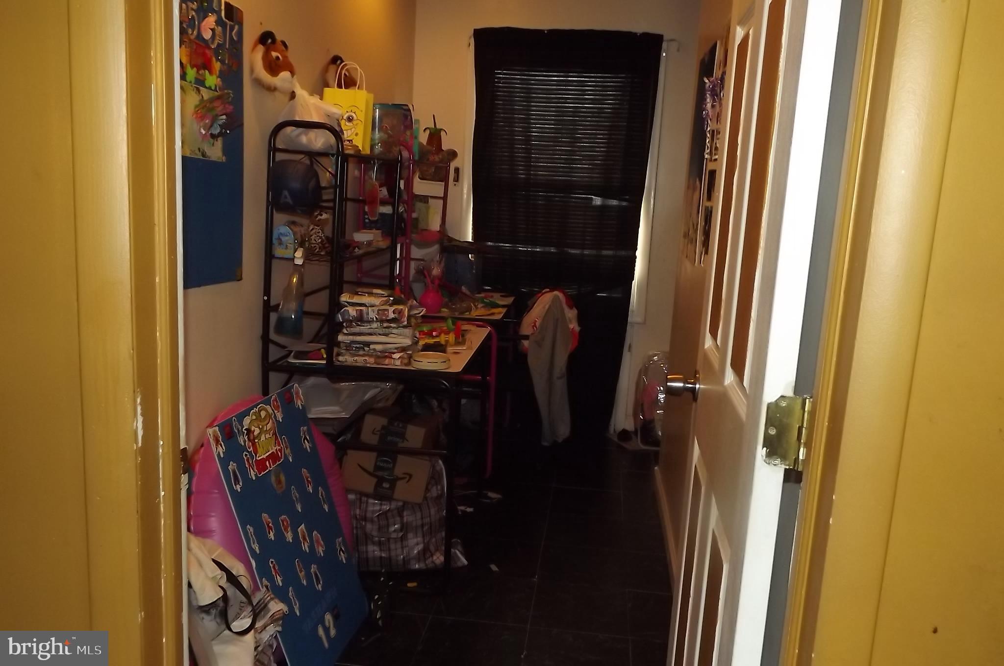 1605 Compton Place Hillside, NJ 07205 - Photo 4 of 7