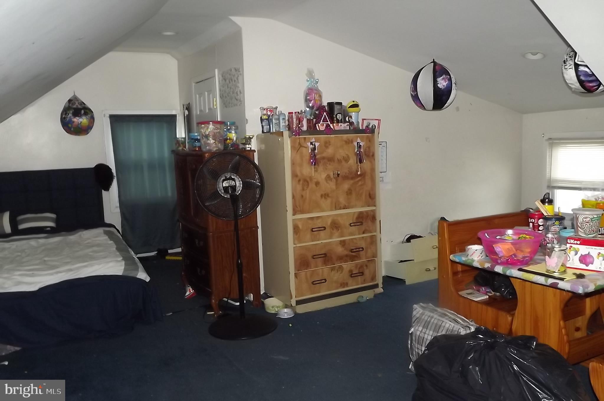 1605 Compton Place Hillside, NJ 07205 - Photo 6 of 7