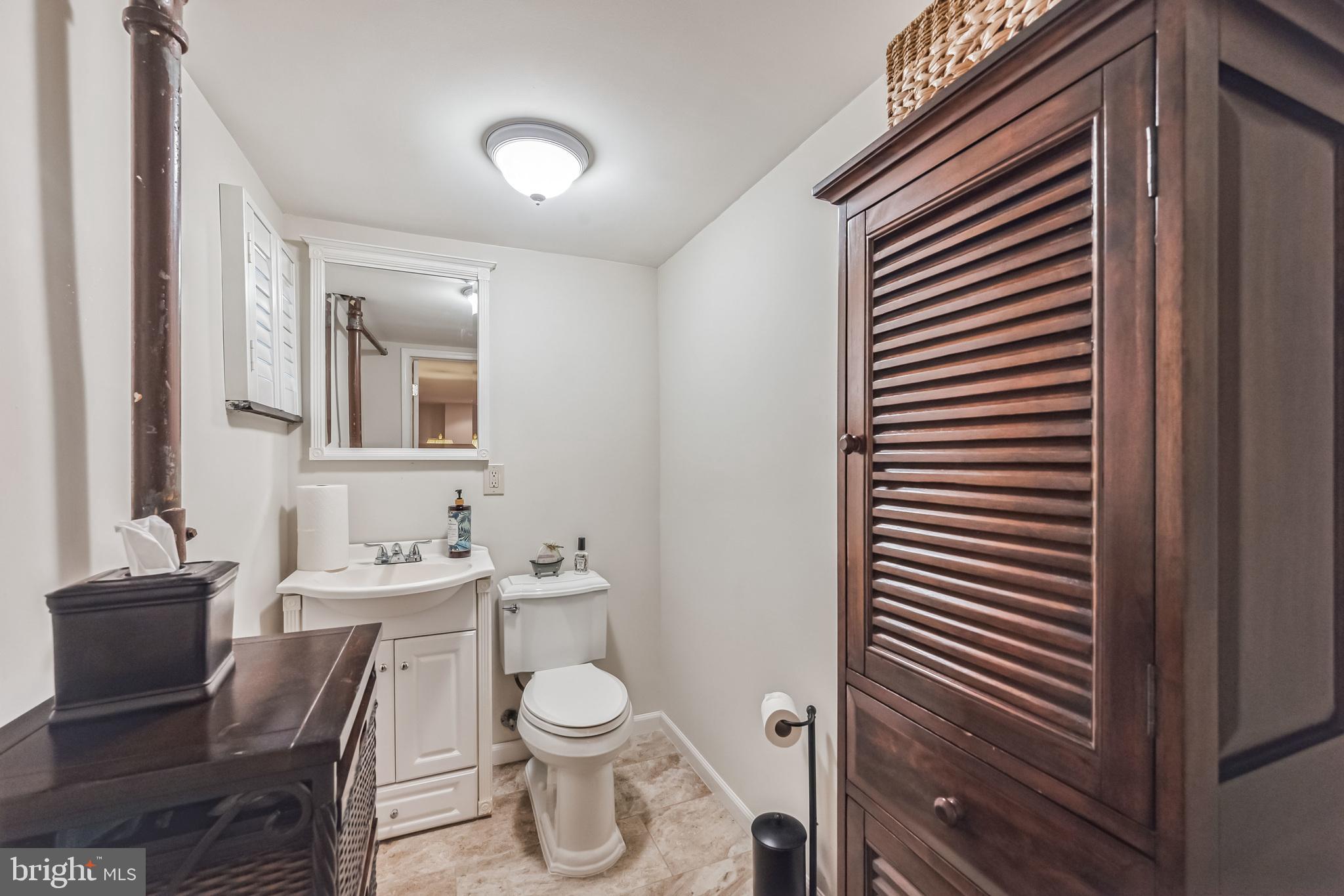 15128 Carter Road Philadelphia, PA 19116 - Photo 15 of 27 Bathroom