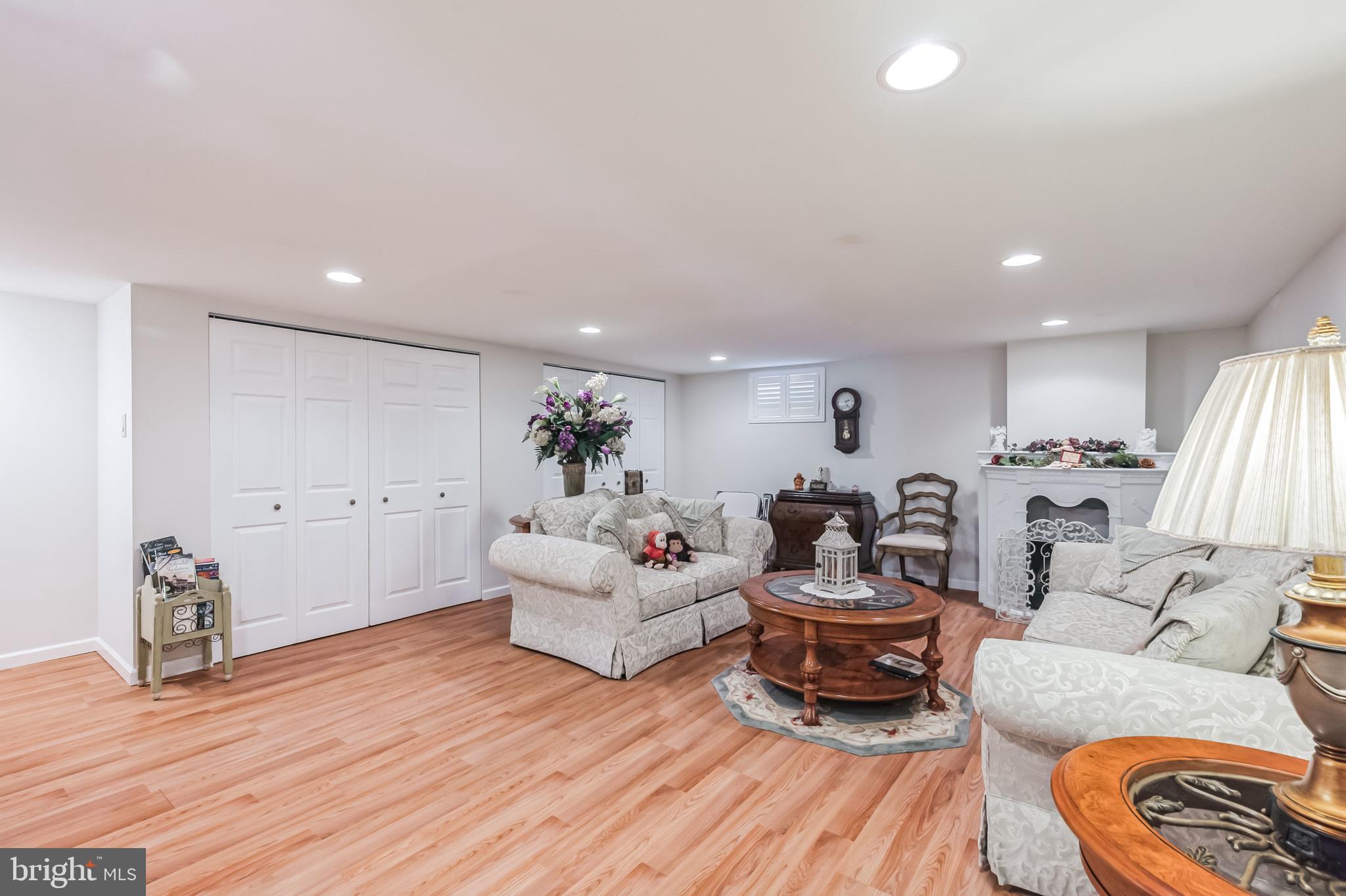 15128 Carter Road Philadelphia, PA 19116 - Photo 18 of 27 Beautiful Part Finished Basement