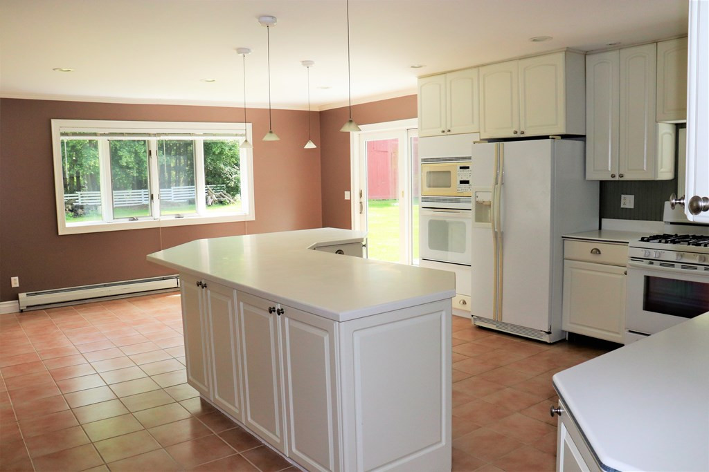 797 Point Au Roche Road Plattsburgh, NY 12901 - Photo 2 of 16 Gallery Image 2