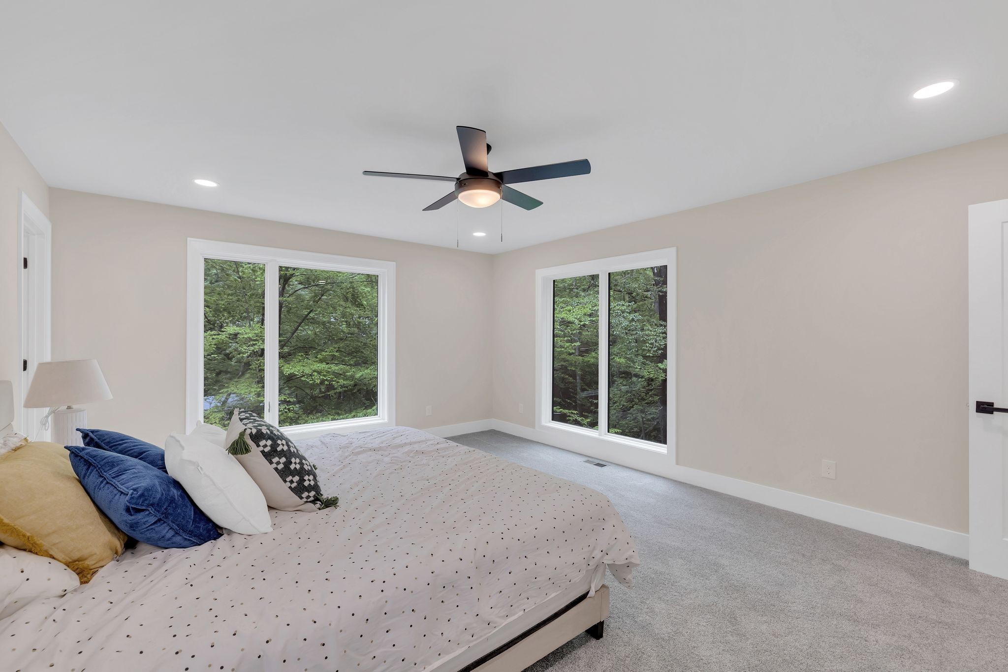 4 Whippoorwill Cove Road Winchester, TN 37398 - Photo 28 of 40 a large bedroom with a large bed and a large window