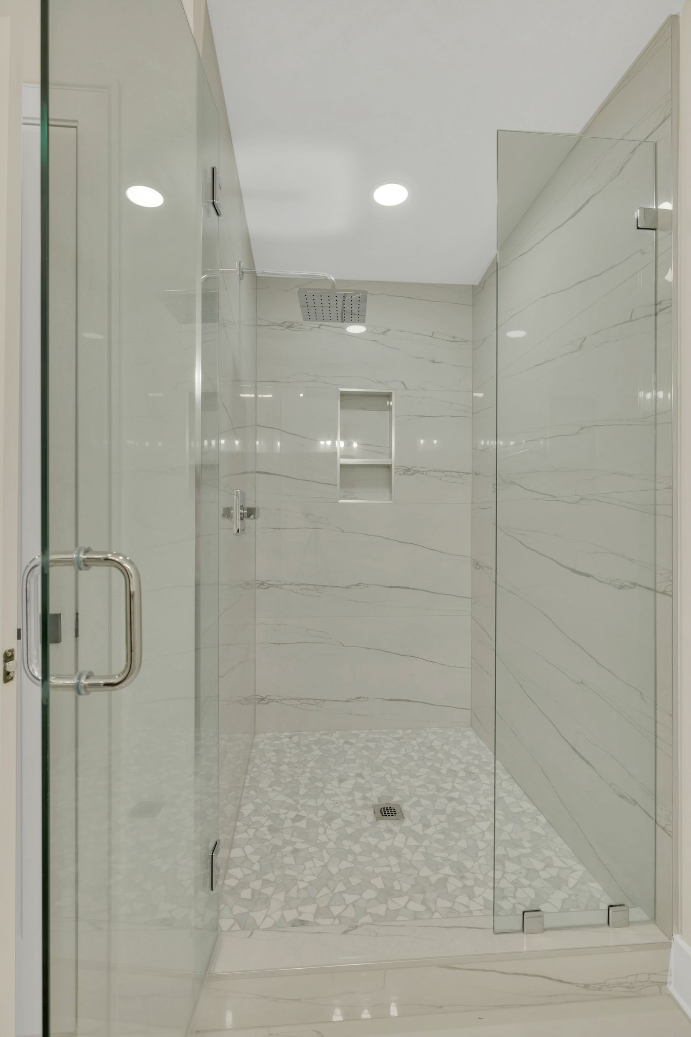 4 Whippoorwill Cove Road Winchester, TN 37398 - Photo 31 of 40 a bathroom with a shower