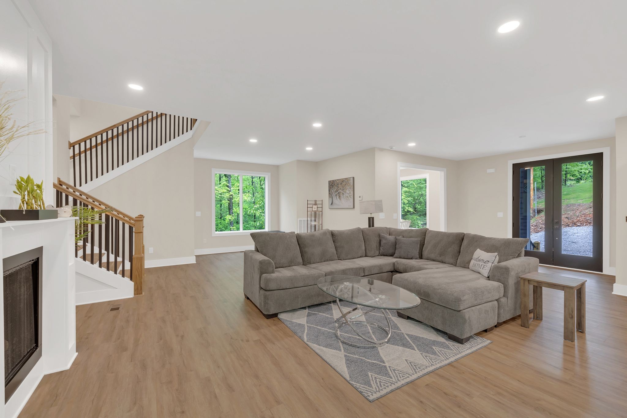 4 Whippoorwill Cove Road Winchester, TN 37398 - Photo 5 of 40 a living room with furniture and a wooden floor