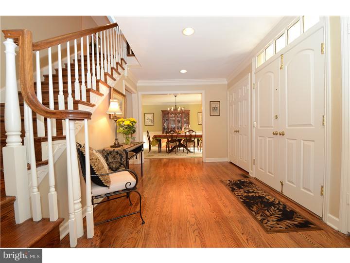 268 Ravenscliff Road Wayne, PA 19087 - Photo 4 of 25 Foyer