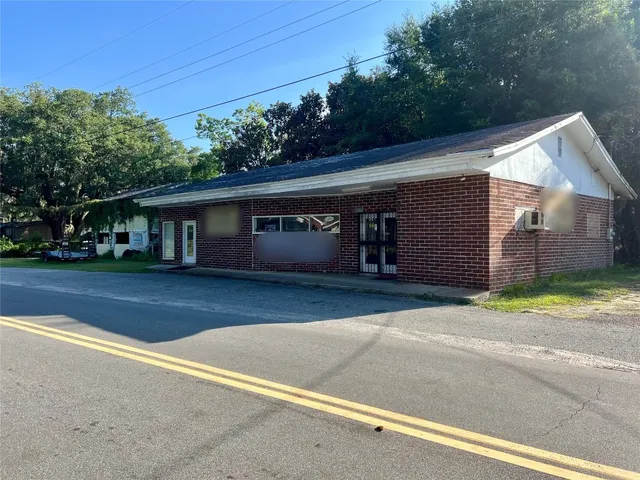 a front view of house with yard