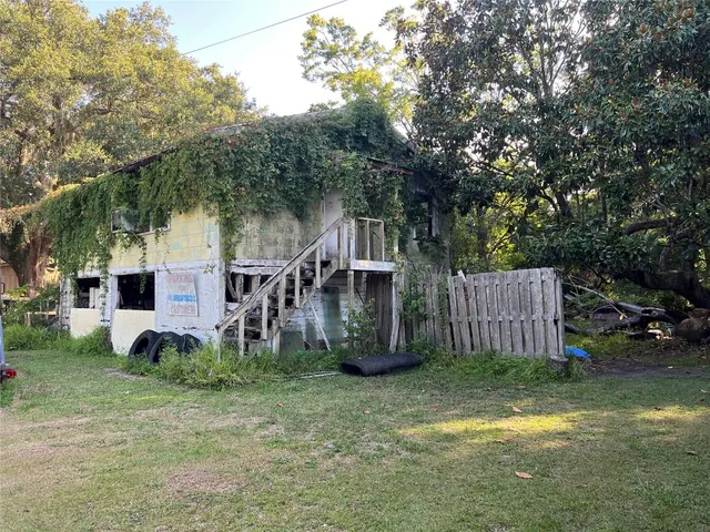 a house view with a garden space