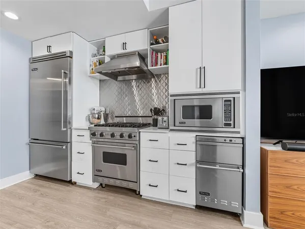 $275,000 | 1120 East Kennedy Boulevard, Unit 1225, Tampa, FL 33602