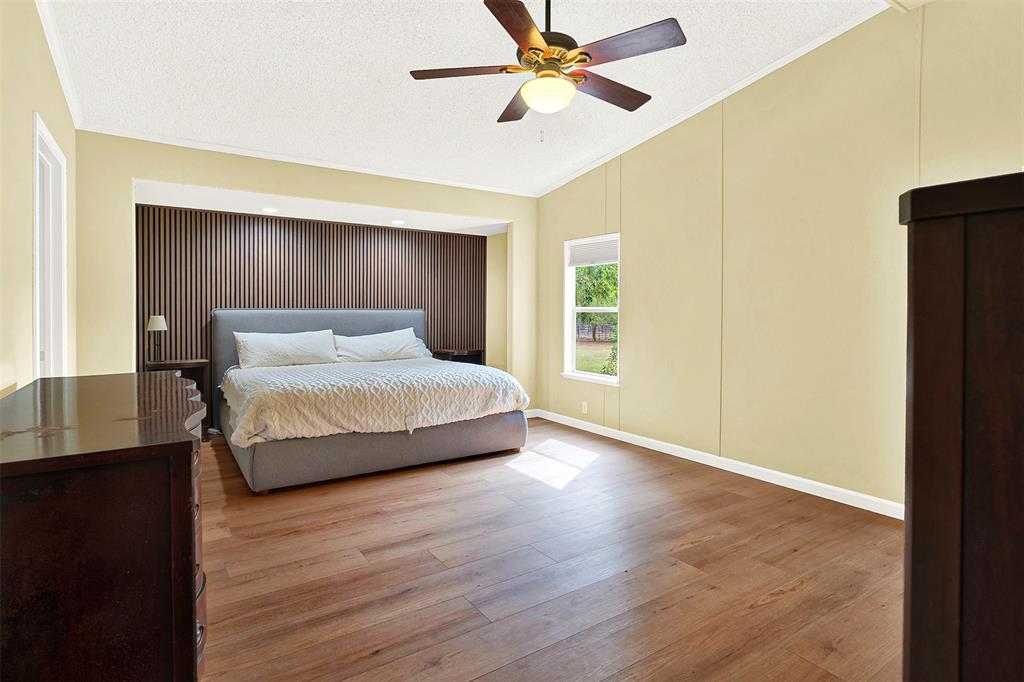 567 Poetry Road Royse City, TX 75189 - Photo 17 of 31 Primary Bedroom