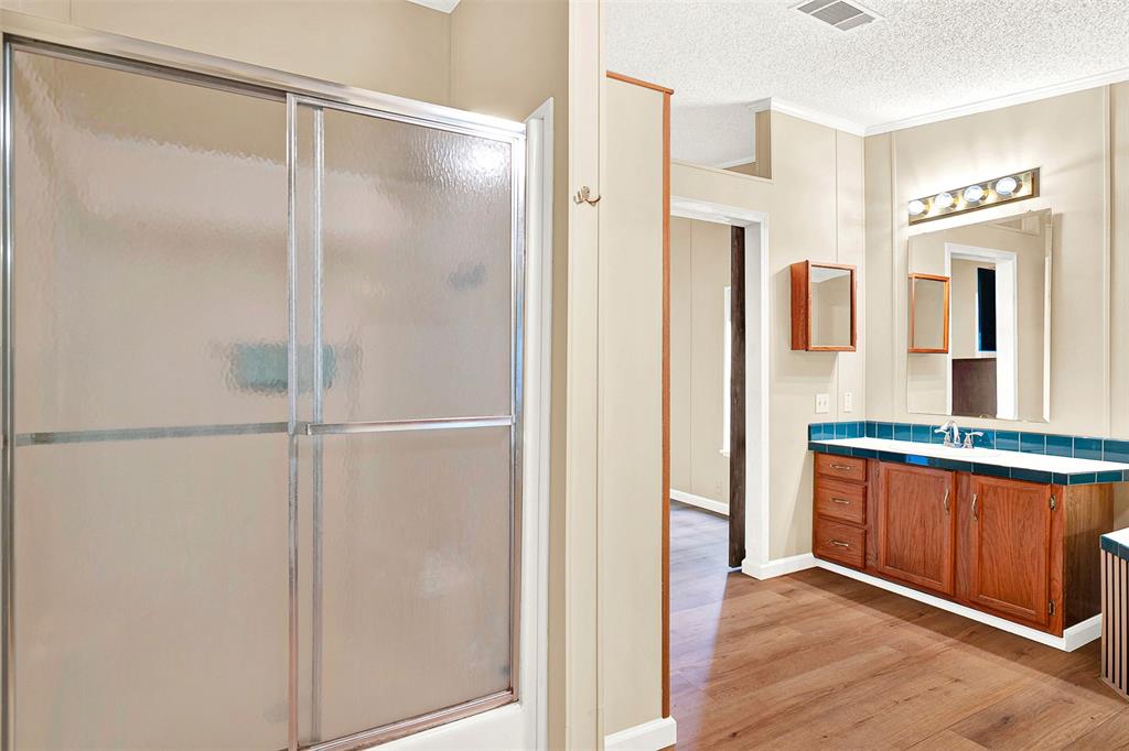 567 Poetry Road Royse City, TX 75189 - Photo 19 of 31 Primary Ensuite Bath