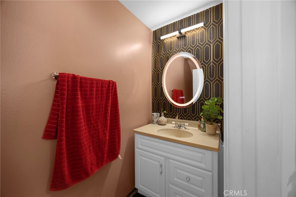 11522 Honeyglen Road, Unit 26 Pacoima, CA 91331 - Photo 9 of 26