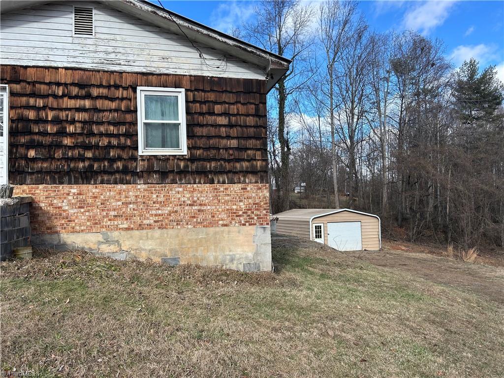 2990 Pipers Gap Road Mount Airy, NC 27030 - Photo 4 of 20