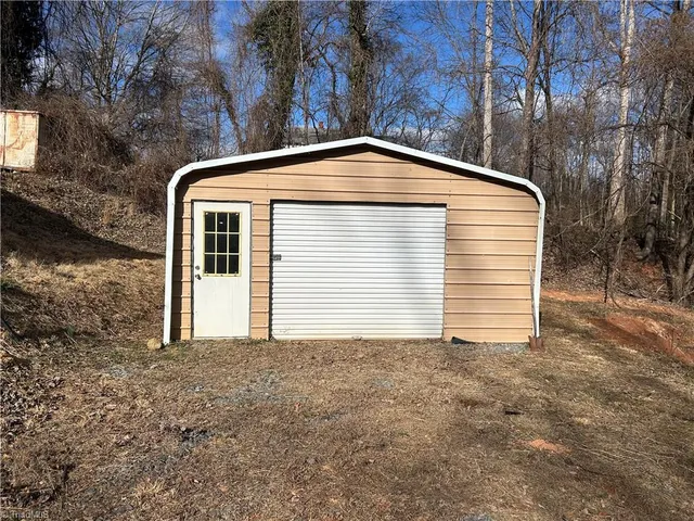 $79,900 | 2990 Pipers Gap Road, Mount Airy, NC 27030