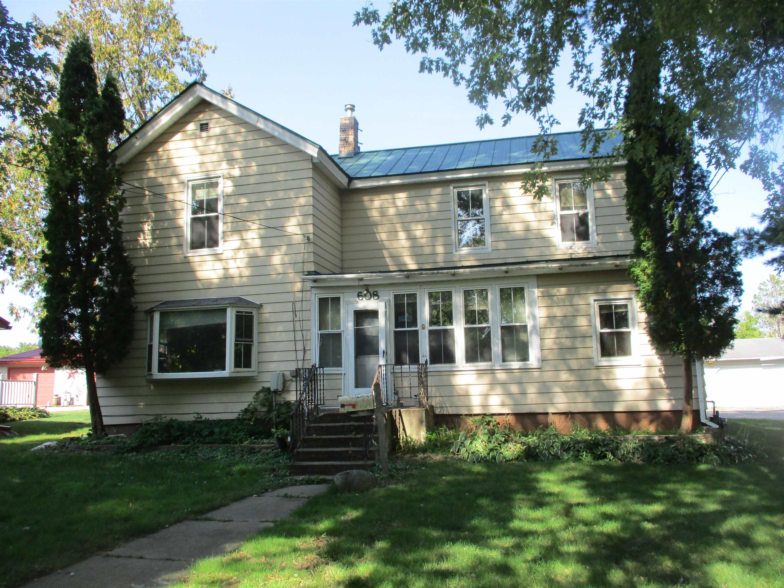 608 Lavalle Street Reedsburg, WI 53959 - Photo 2 of 53