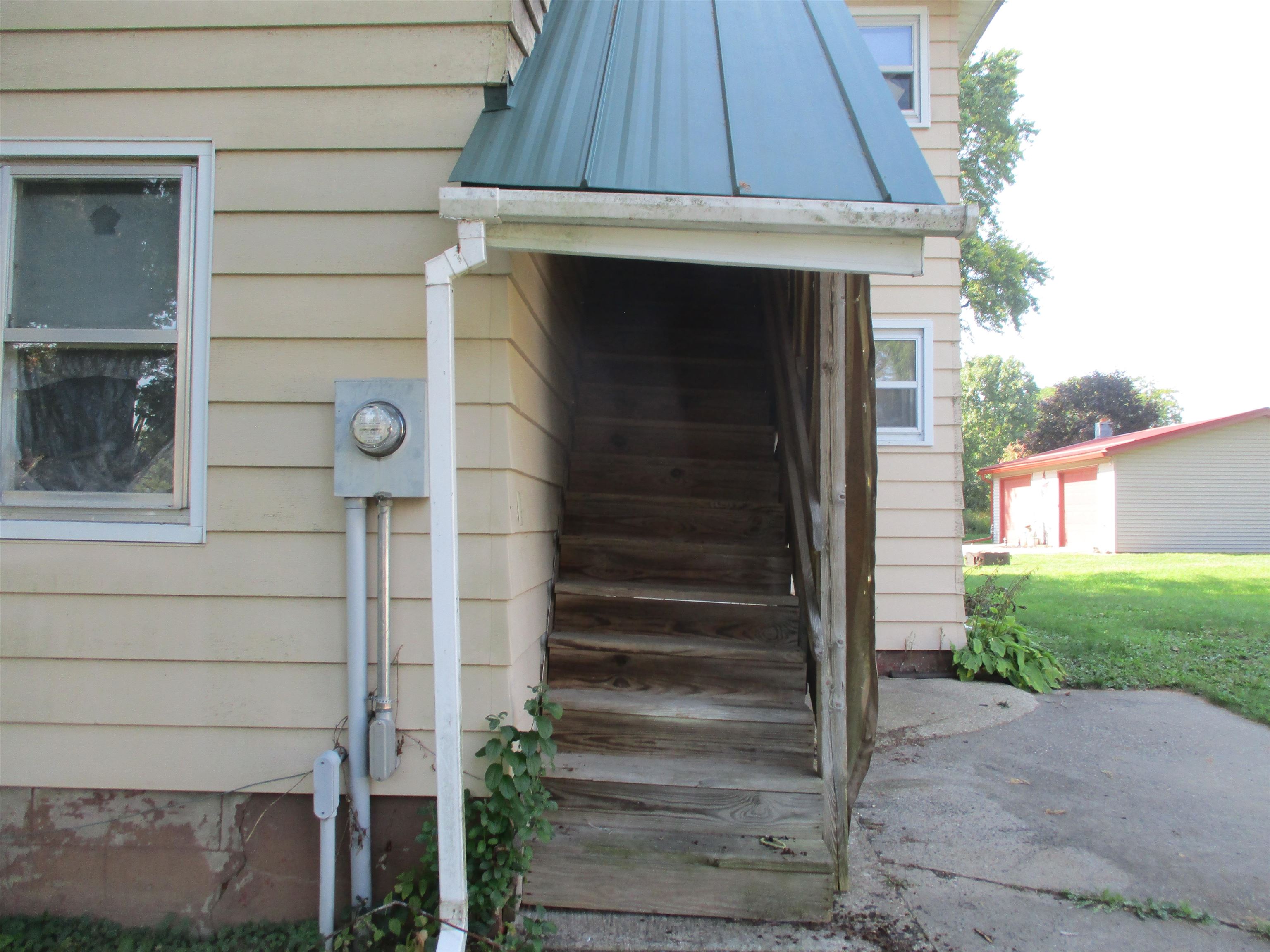 608 Lavalle Street Reedsburg, WI 53959 - Photo 43 of 53