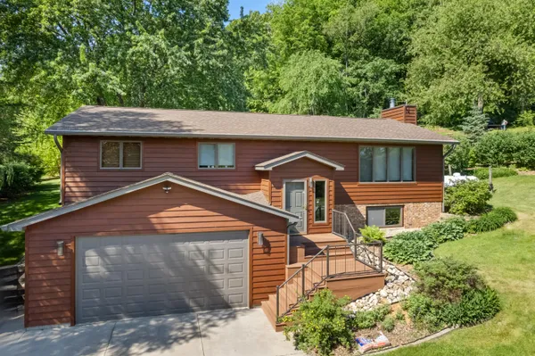 $549,900 | 39109 Karen Court, Winona, MN 55987