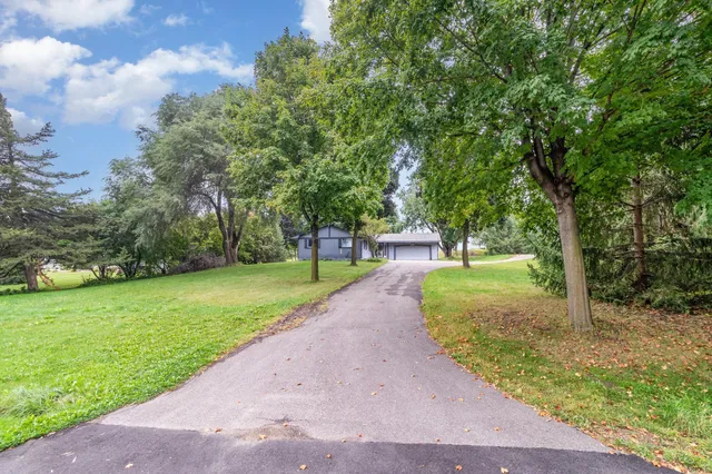 $499,900 | 9340 Pierson Lake Drive, Chaska, MN 55318