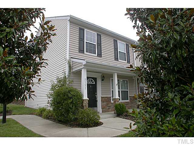 5131 Thornton Knoll Way Raleigh, NC 27616 - Photo 3 of 18