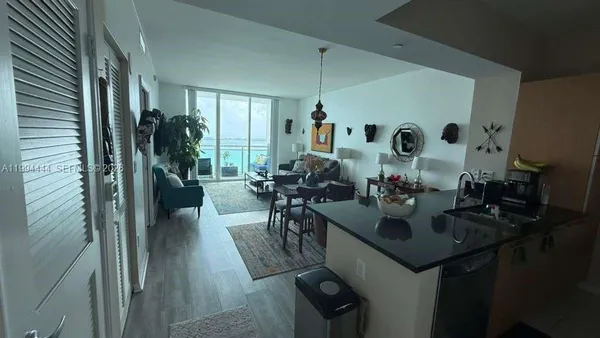 $3,150 | 951 Brickell Avenue, Unit 3002, Miami, FL 33131