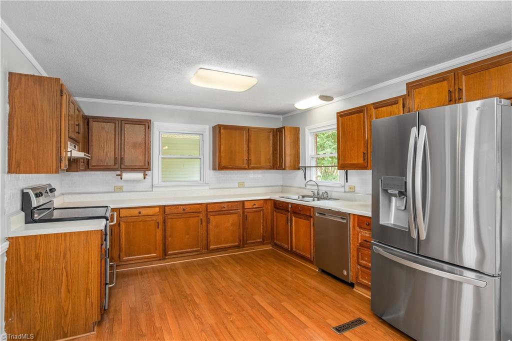 982 Cagle Loop Road Seagrove, NC 27341 - Photo 11 of 33