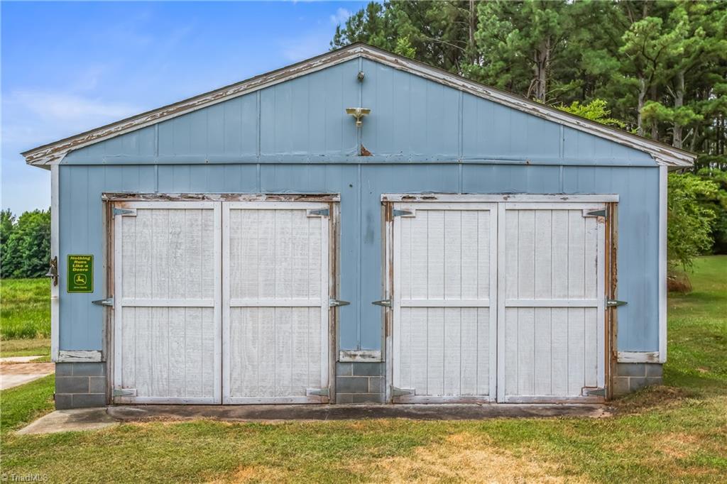 982 Cagle Loop Road Seagrove, NC 27341 - Photo 31 of 33