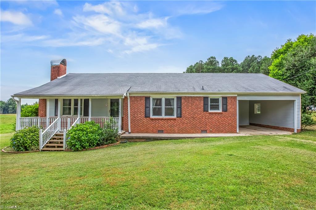 982 Cagle Loop Road Seagrove, NC 27341 - Photo 4 of 33
