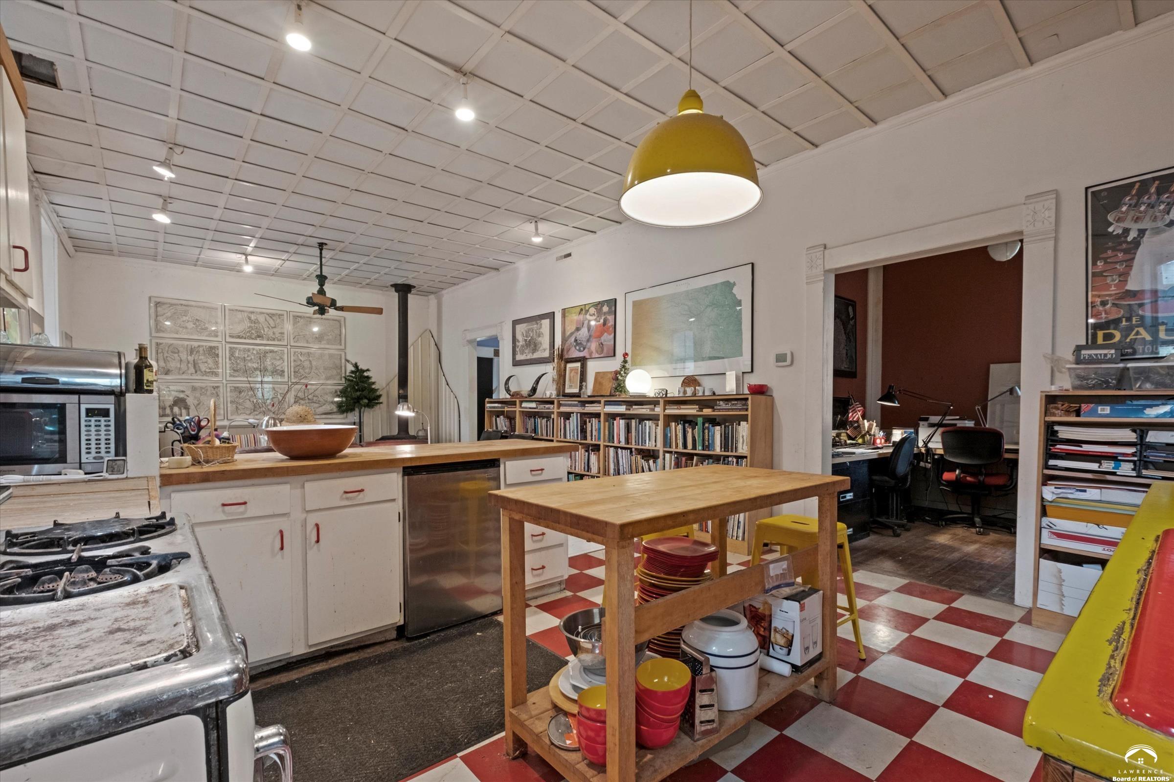 25130 Chieftain Road Lawrence, KS 66044 - Photo 13 of 45