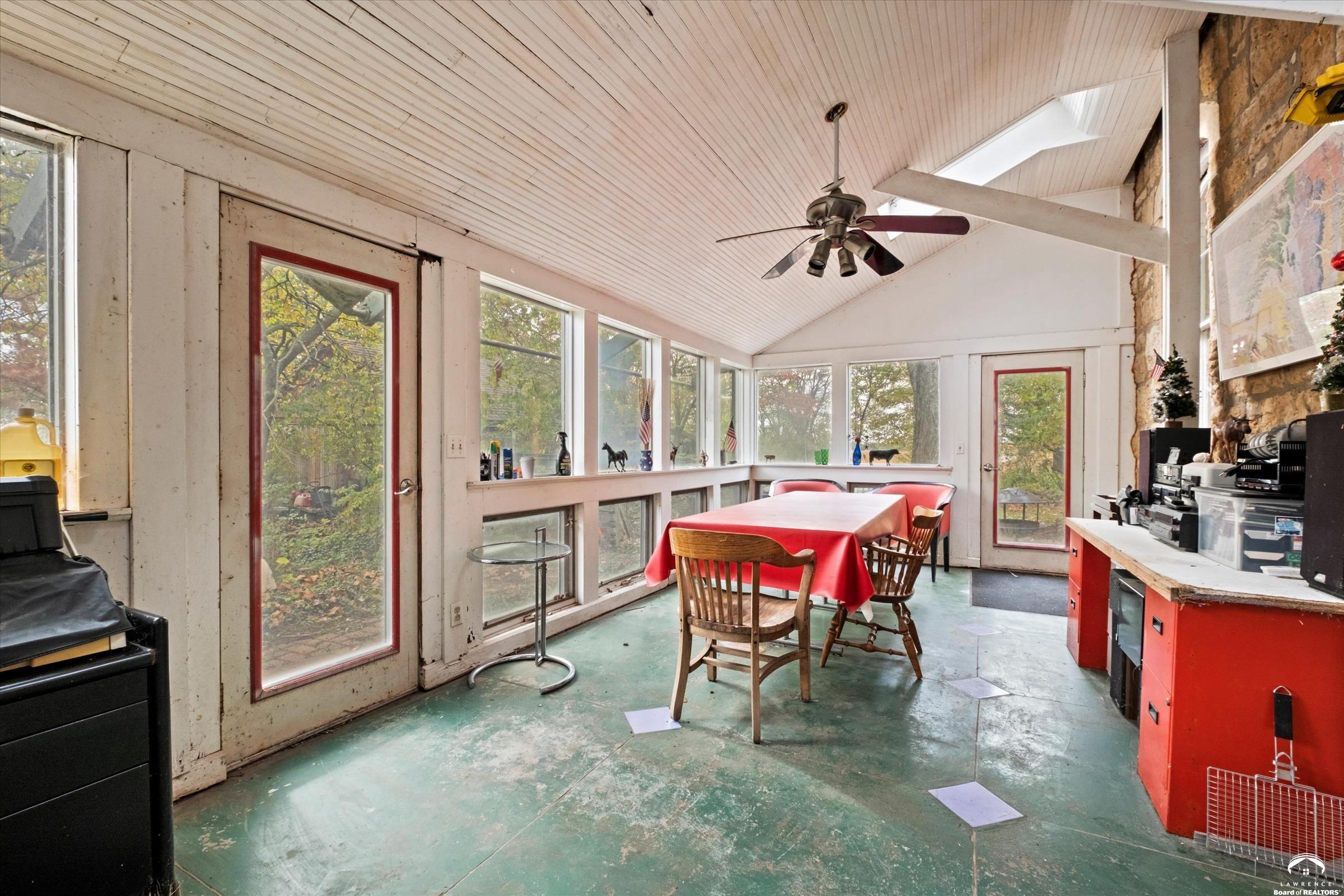 25130 Chieftain Road Lawrence, KS 66044 - Photo 17 of 45