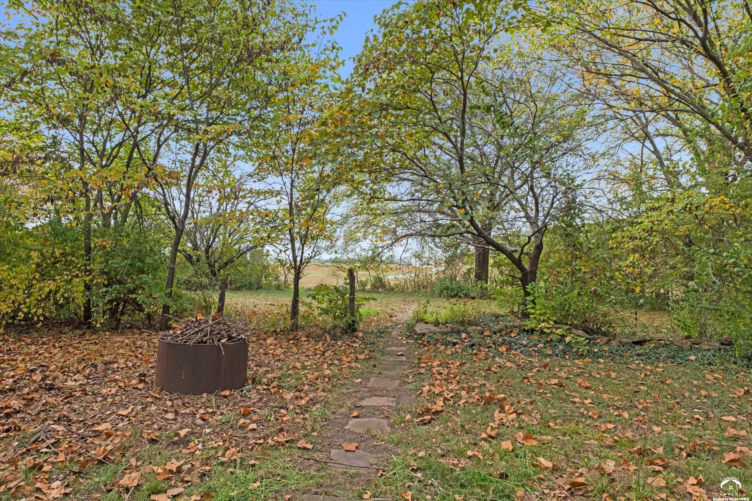 25130 Chieftain Road Lawrence, KS 66044 - Photo 35 of 45