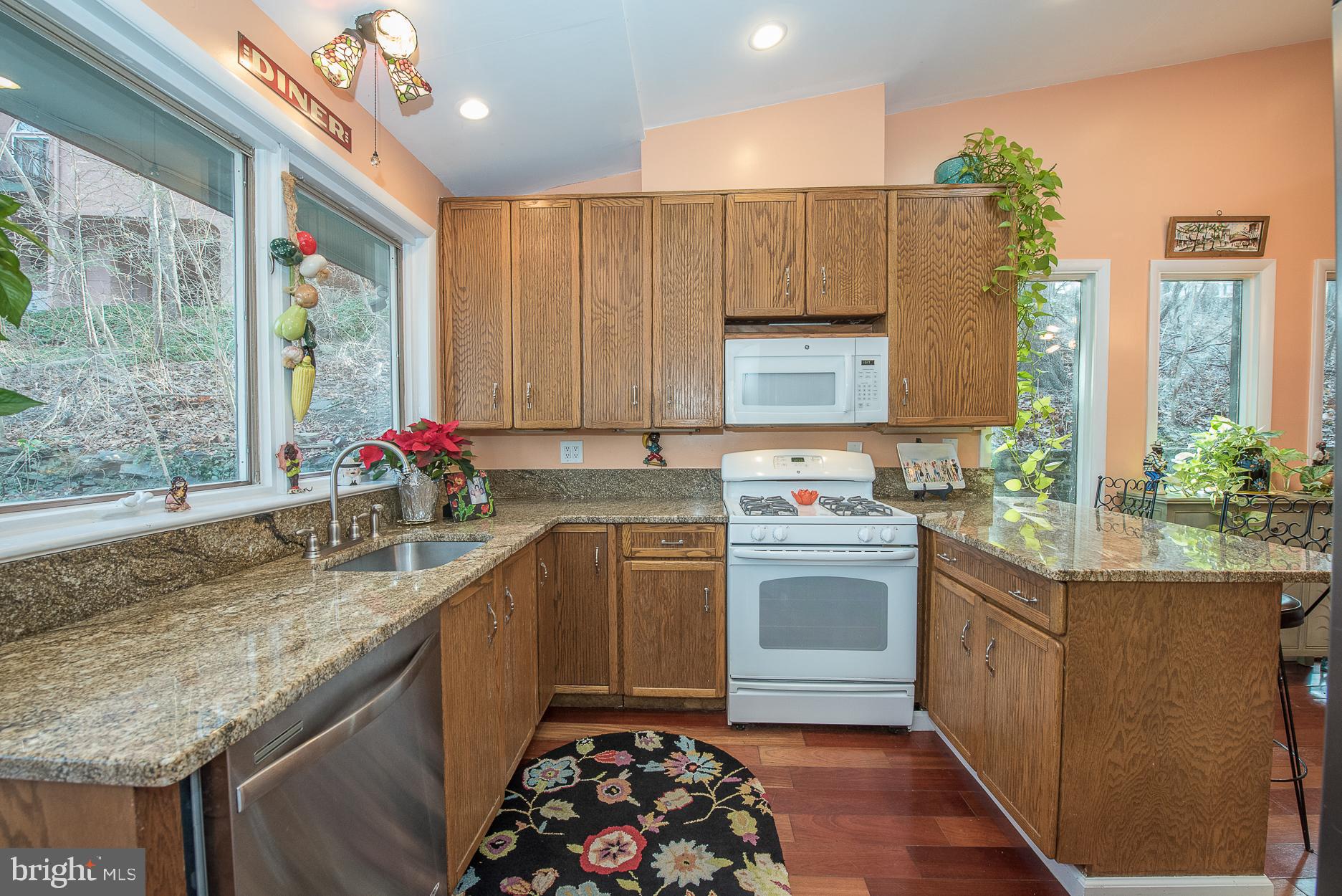 401 Hidden River Road Penn Valley, PA 19072 - Photo 10 of 27