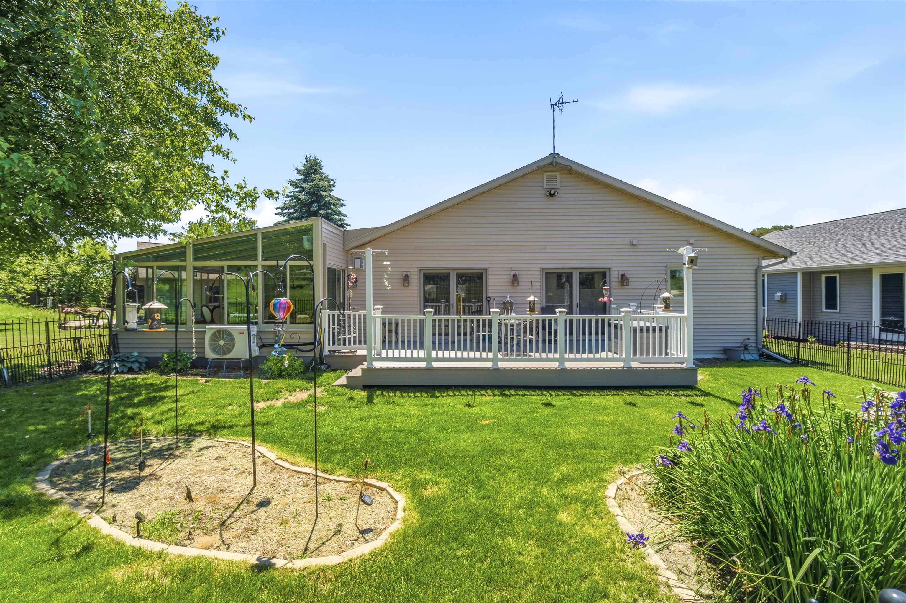 1108 Mahogany Court Two Rivers, WI 54241 - Photo 2 of 6