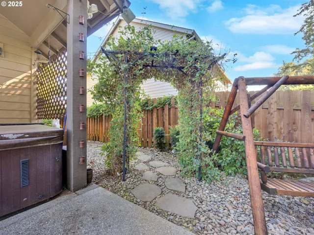 $538,000 | 125 Southeast Oak View Lane, Estacada, OR 97023