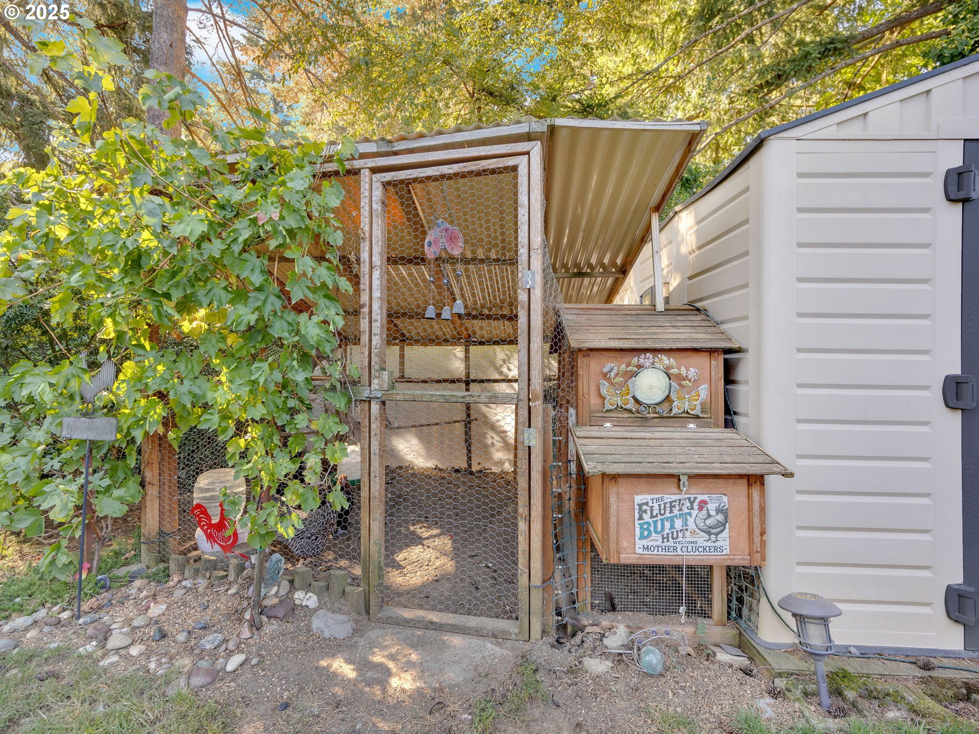 125 Southeast Oak View Lane Estacada, OR 97023 - Photo 43 of 48 Coop
