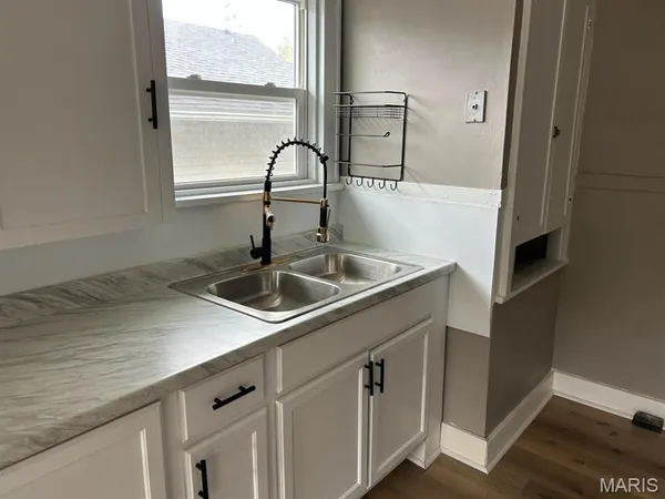 $79,500 | 1308 West Randolph Street, Vandalia, IL 62471