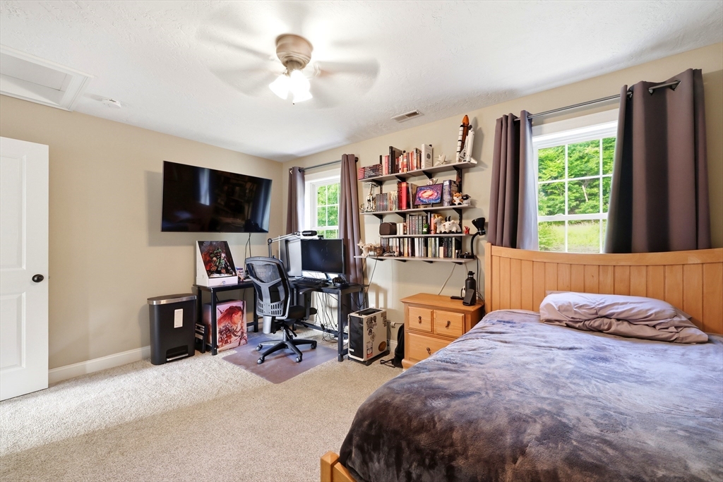 34 Bissonnette Circle Southampton, MA 01073 - Photo 24 of 42