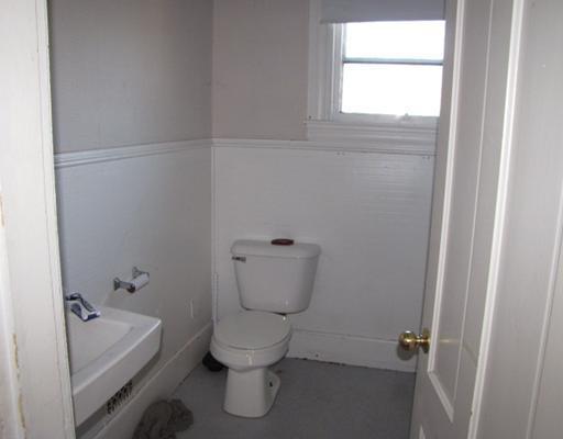 86 Stone Street Augusta, ME 04330 - Photo 7 of 14 Bathroom.