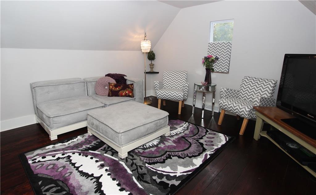 632 Beverly Road Mt. Lebanon, PA 15243 - Photo 22 of 25 Gallery Image 22