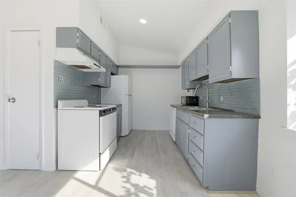 $1,150 | 28600 Magnolia Court, Point Blank, TX 77364