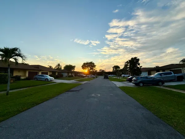 $2,500 | 4893 Palm Hill Drive, Unit 22A, West Palm Beach, FL 33415