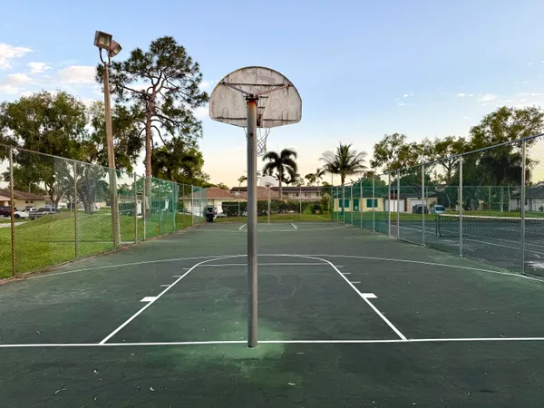 $2,500 | 4893 Palm Hill Drive, Unit 22A, West Palm Beach, FL 33415