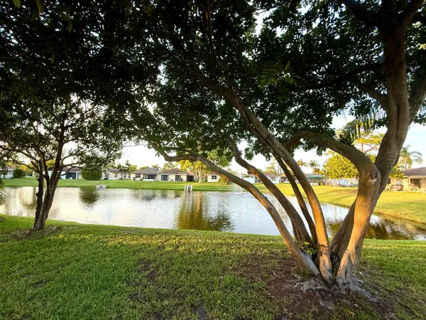 $2,500 | 4893 Palm Hill Drive, Unit 22A, West Palm Beach, FL 33415